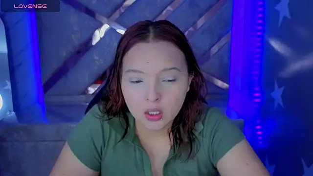 Snapshot of mia_foster_t chatting on 17, 6, 2026 mia foster t online show from 17, 6, 2026