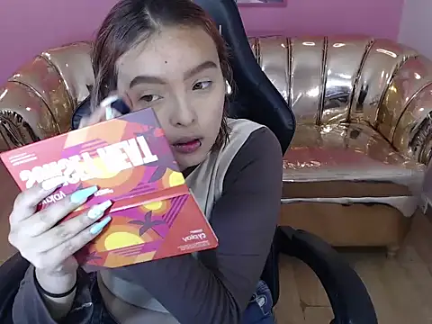 mia foster t online show from 15, 10, 2025