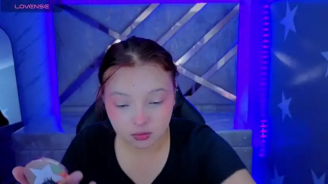Snapshot of mia_foster_t chatting on 11, 6, 2026 mia foster t online show from 11, 6, 2026