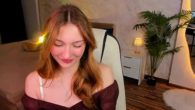 Snapshot of AngelAnabelle chatting on 2, 10, 2025 AngelAnabelle online show from 2, 10, 2025