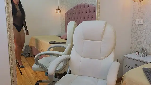 Vanessa Rain  online show from 19, 10, 2025