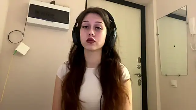 Nayra flash online show from 8, 10, 2025
