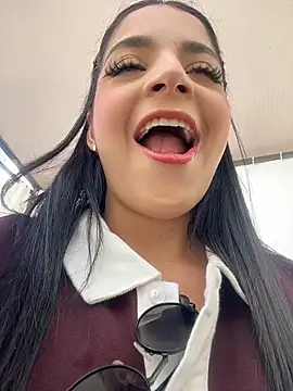 ArieliciousXXX online show from 20, 4, 2026