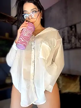 ArieliciousXXX online show from 4, 5, 2026