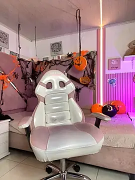 Charlotte ebony  online show from 3, 11, 2025