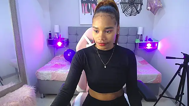 ingrid03 taffur online show from 4, 11, 2025