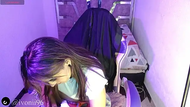 Snapshot of ivoni chatting on 13, 11, 2025 ivoni online show from 13, 11, 2025