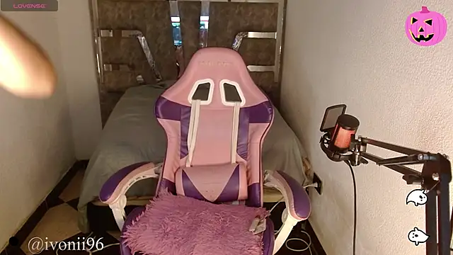 Snapshot of ivoni chatting on 21, 10, 2025 ivoni online show from 21, 10, 2025