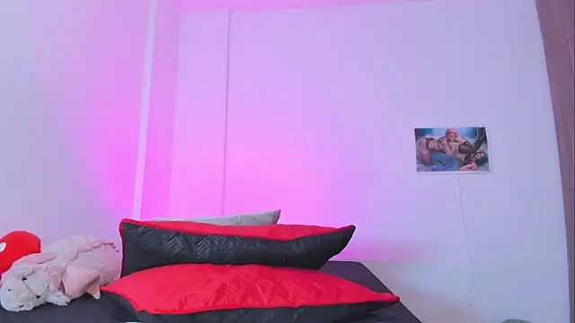 Miaengels  online show from 21, 4, 2026