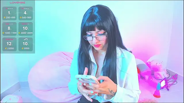 Miaengels  online show from 19, 11, 2025