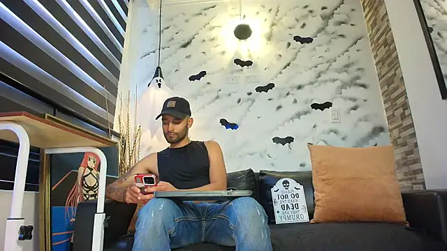 Max Miller S online show from 22, 10, 2025