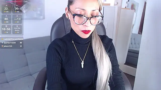 Snapshot of alexia_james_ chatting on 27, 4, 2026 alexia james online show from 27, 4, 2026