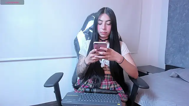 Snapshot of Corinna_Martini chatting on 16, 10, 2025 Corinna Martini online show from 16, 10, 2025