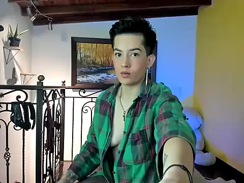 Zulyhenao online show from 5, 11, 2025