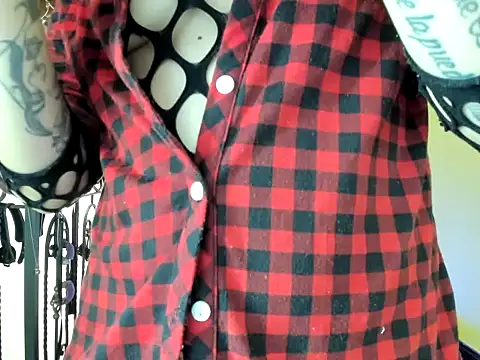 Zulyhenao online show from 9, 11, 2025