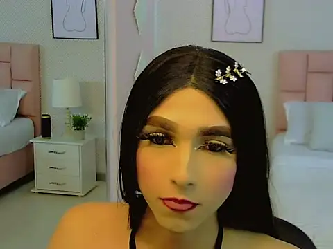 Luna LaFontaine online show from 6, 10, 2025