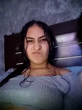 YoungHearXX online show from 5, 10, 2025
