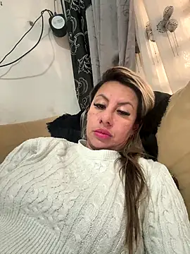 Snapshot of GisellTorres36 chatting on 17, 11, 2025 GisellTorres36 online show from 17, 11, 2025