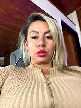 Snapshot of GisellTorres36 chatting on 30, 11, 2025 GisellTorres36 online show from 30, 11, 2025