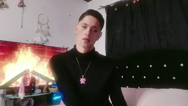 Snapshot of Tyler_cat chatting on 11, 11, 2025 Tyler cat online show from 11, 11, 2025