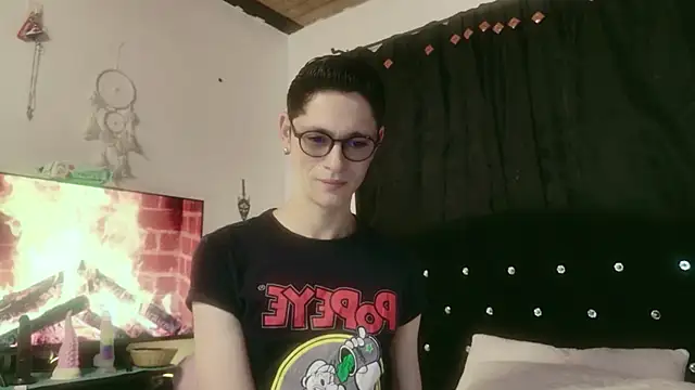 Snapshot of Tyler_cat chatting on 23, 10, 2025 Tyler cat online show from 23, 10, 2025