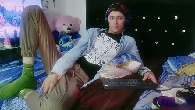 Tyler cat online show from 17, 12, 2025