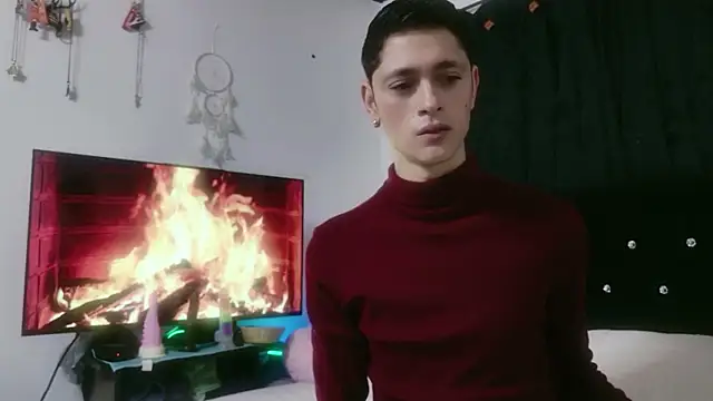 Snapshot of Tyler_cat chatting on 16, 10, 2025 Tyler cat online show from 16, 10, 2025