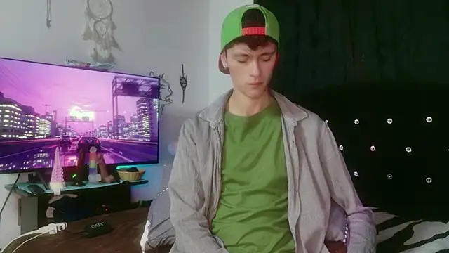 Snapshot of Tyler_cat chatting on 23, 11, 2025 Tyler cat online show from 23, 11, 2025