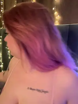 KellyMoors online show from 7, 2, 2026