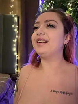 KellyMoors online show from 6, 3, 2026