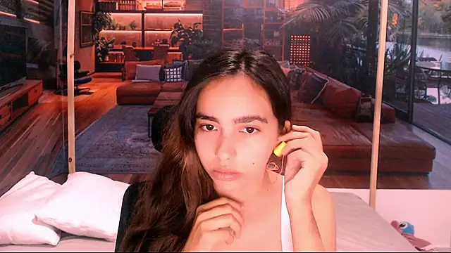 Snapshot of solarboom18 chatting on 6, 11, 2025 solarboom18 online show from 6, 11, 2025