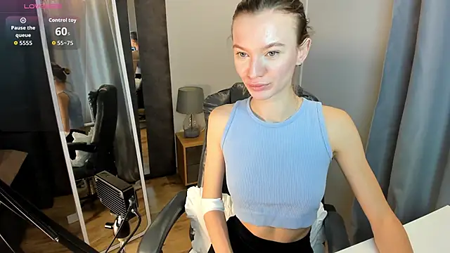 EvaToniz online show from 13, 11, 2025