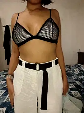 Shy Jolly online show from 5, 10, 2025
