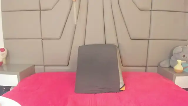 Snapshot of AlanaRosee__ chatting on 12, 11, 2025 AlanaRosee online show from 12, 11, 2025