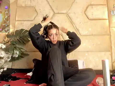 Julieta Slav3 online show from 22, 3, 2026