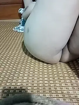 tulip-bae online show from 25, 10, 2025