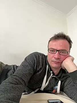 viktor1992-1-1 online show from 6, 3, 2026