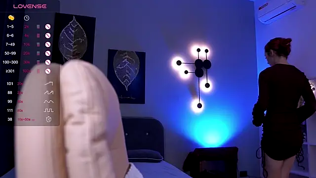 Snapshot of ElizabethMilller_ chatting on 25, 10, 2025 ElizabethMilller online show from 25, 10, 2025