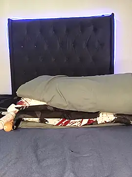 Sex bomb30 online show from 7, 5, 2026