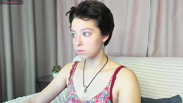 Sara Frayer online show from 3, 12, 2025