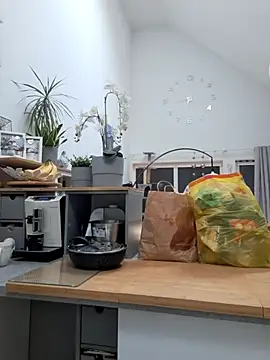 Vintermelon2 online show from 19, 2, 2026