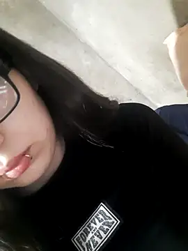 miaahot69 online show from 24, 4, 2026