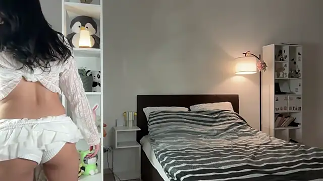 yourlittlesunrise  online show from 2, 4, 2026