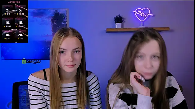 esme moore  online show from 7, 11, 2025