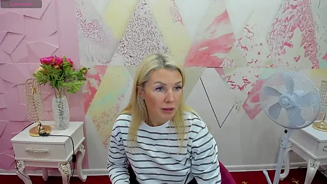 Hanna any4 online show from 7, 10, 2025