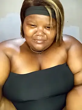 LadyBear2002 online show from 21, 10, 2025