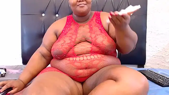 LadyBear2002 online show from 22, 4, 2026