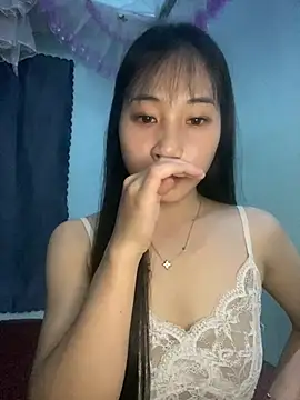 Snapshot of banlinh004 chatting on 5, 8, 2026 banlinh004 online show from 5, 8, 2026