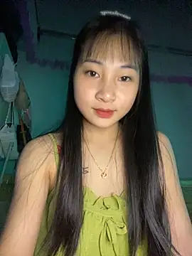 Snapshot of banlinh004 chatting on 25, 10, 2025 banlinh004 online show from 25, 10, 2025