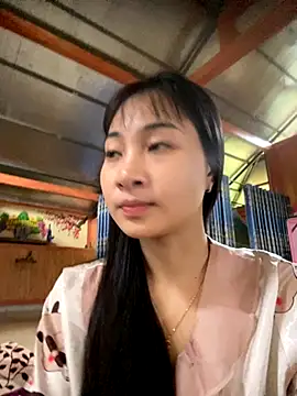 Snapshot of banlinh004 chatting on 1, 11, 2025 banlinh004 online show from 1, 11, 2025